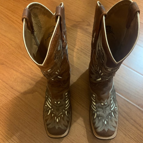 Custom Boots - Picture 2 of 5